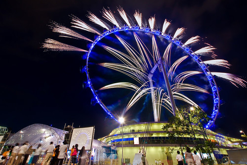 Singapore Flyer Fireworks Up Close