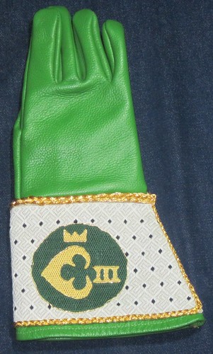 Queen's glove (front)
