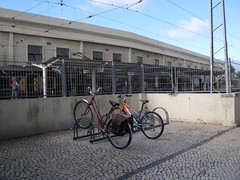Novo estacionamento para bicicletas junto à estação de comboios de Oeiras
