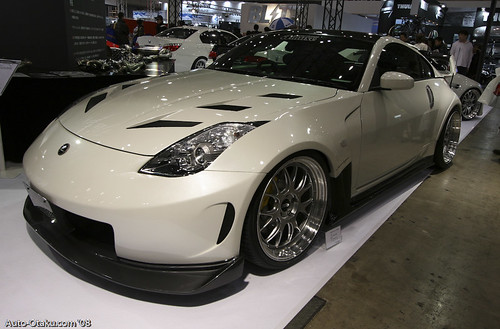 Power House Amuse r 35 GTR and this Nissan 350Z from Mine s