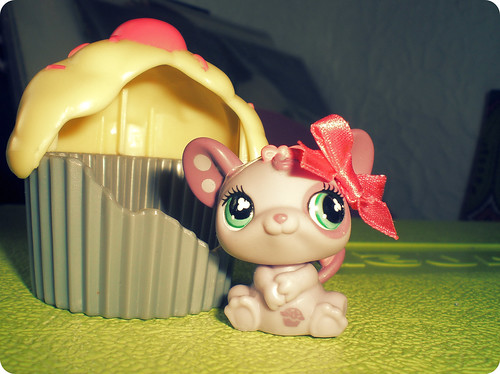 mousey & cuppie by Kaarin.