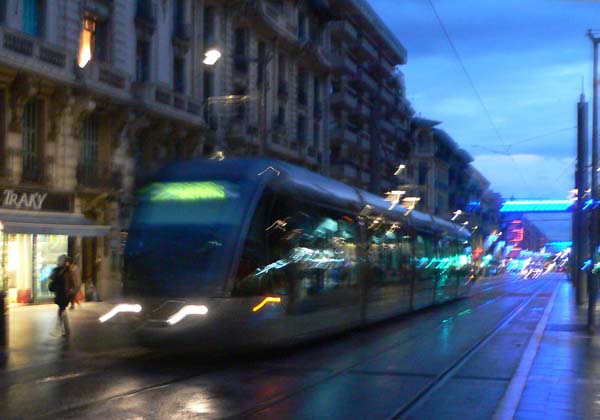 night-tram-40837