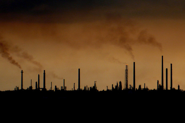 Shell oil refineries on Pulau Bukom. Singapore. | Flickr - Photo ...