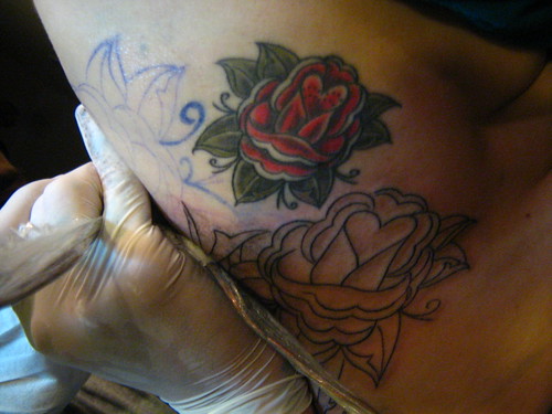 Tatuagem Rosas Old School Rose Tattoo