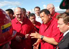 Chávez y Lukashenko develan placa inaugural de...