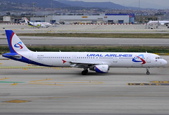 Ural Airlines A321-211 VQ-BKH BCN 28/05/2011