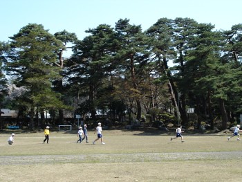 Ecole primaire de Tsuchizawa en automne