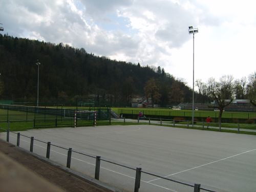 Igrišče za mali nogomet ob športni dvorani Slovana na parku Kodeljevo