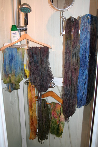 dyeing yarn