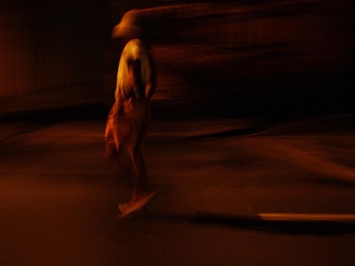 Ombre nocturne, par O Pirata sur Flickr, reproduite sous licence Creative Commons BY 2.0