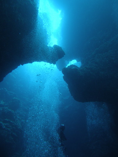 帛琉藍洞