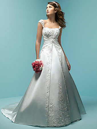 Stunning trend for romantic wedding dresses in 2010