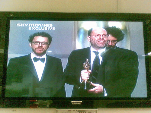 No Country for Old Men wins Best Picture