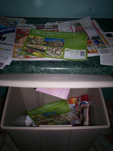 Mail room recycle bin