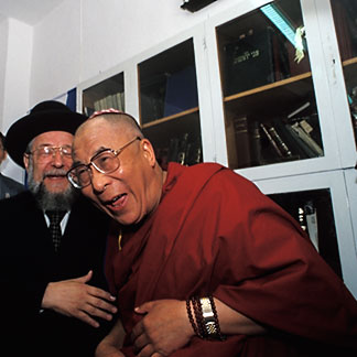 9-340-68.dalailaughing.y