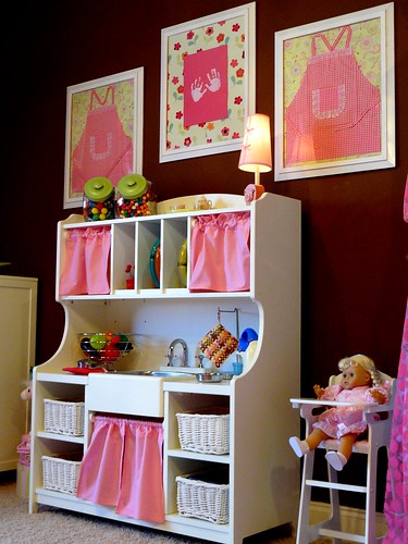 pink dreams kitchenette (by champagne.chic)