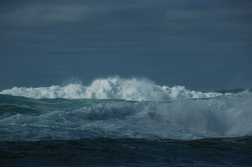 Waves breaking off of the Na Pali coast