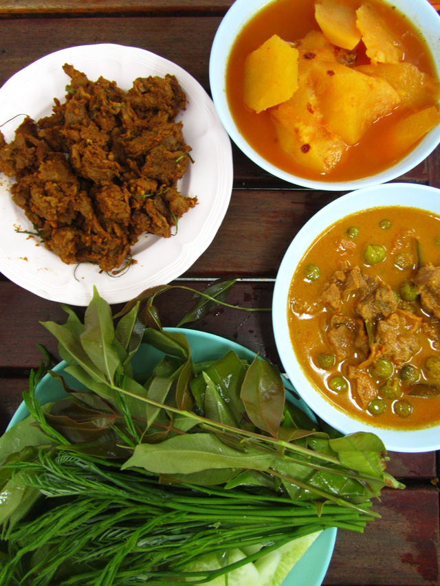 Lan Ahan Puk Tai Dao Tai ร้านอาหารปักษ์ใต้ ดาวใต้