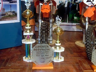 Premios de Facundo Fissore, de la carrera ganada en Mini-Cross, del 5to. puesto en 80 c.c., y del Campeonato Provincial