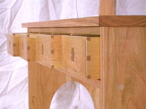 Shaker bench close up.