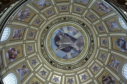 Dettaglio della cupola della Basilica di Santo Stefano