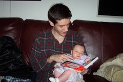 Daddy shares the joy of a good book