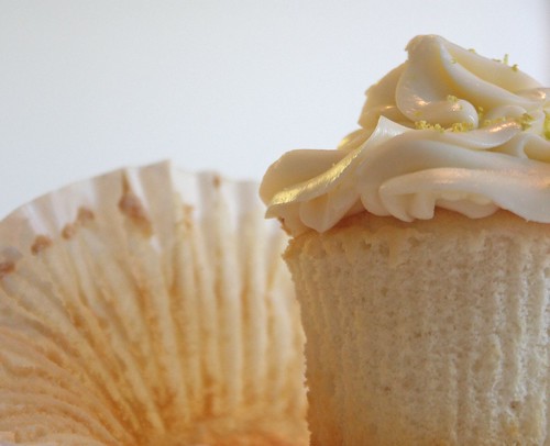 Lemon-Filled Cupcake