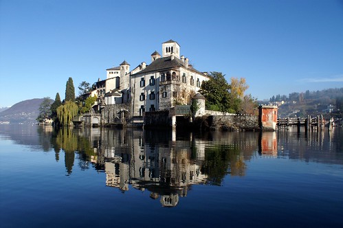 Lago d’Orta, Isola di San Giulio (www. flickr.com)