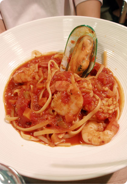 Mixed Seafood Linguine