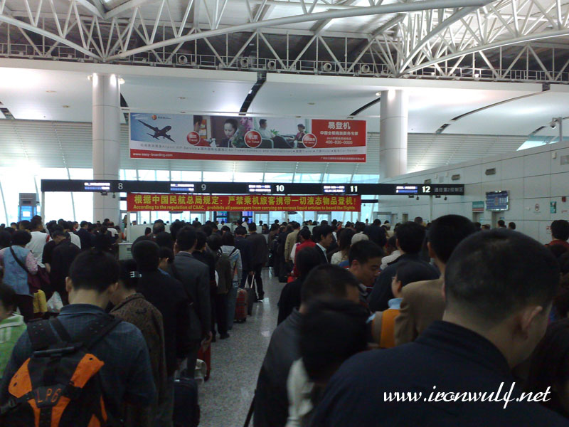 Crowded Baiyun Boarding gates
