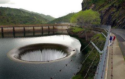 Hole - Monticello - Dam - 2
