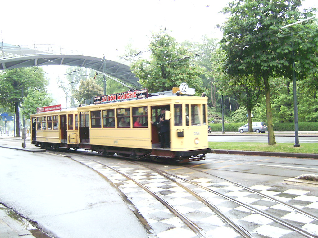 : Heritage tram run in Brussels