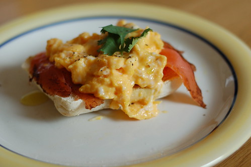 Smoked salmon and scramled eggs on soda bread