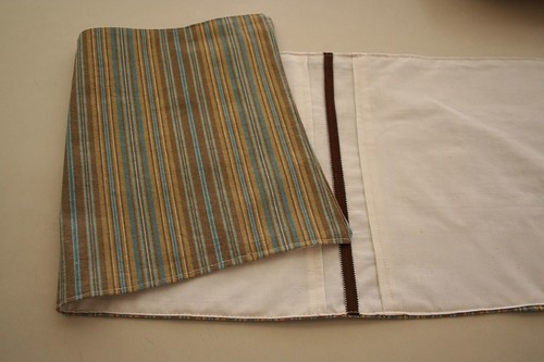 reversible pintucked table runner with matching cloth napkins, jackie