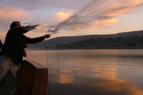 Galilea sea: Fisherman dans images