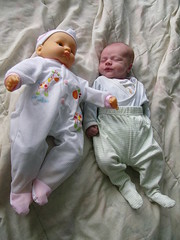 20071123a Mummy's baby, and Kiki's baby