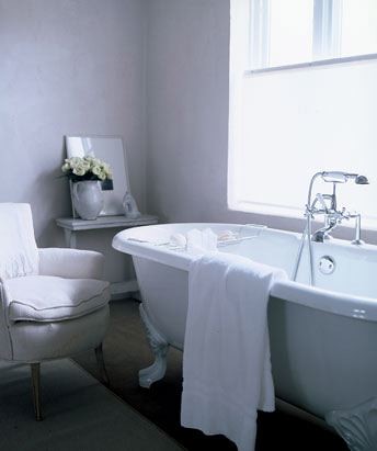 Simple luxurious Bathroom interior design