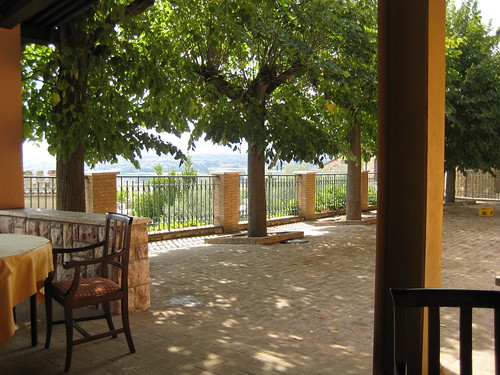 Assisi: Dining Terrace