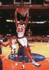 *(older remotes.) NY Knicks vs. Washington Wizards. Madison Square Garden, NYC. Feb. 1999.