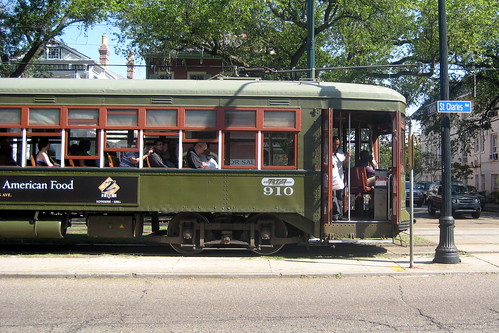 New Orleans - Garden District: St. Charles Streetcar