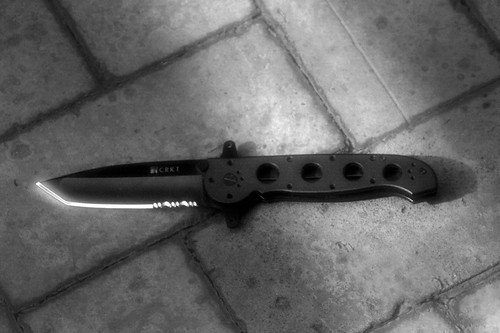 noiroutsider_M16-CRKT knife_noir-image
