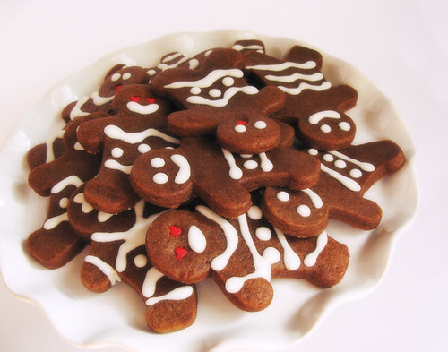 Thick and Chewy Gingerbread Cookies