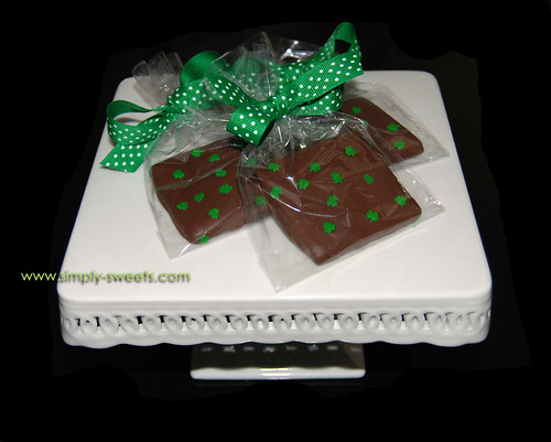 St. Patricks Day chocolate covered graham crackers