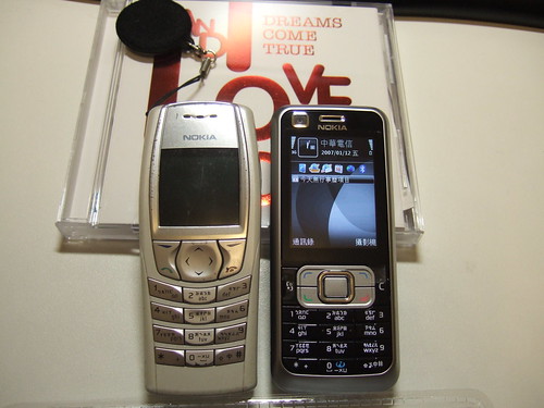 Nokia 6610 & Nokia 6120c