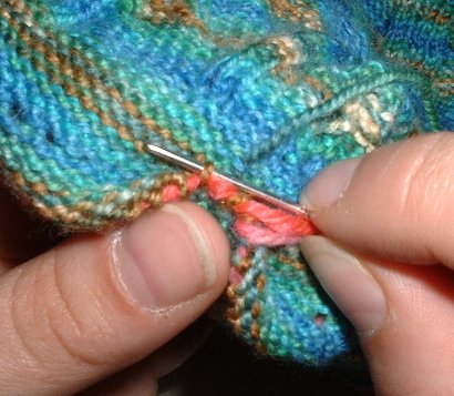 toeuppicohemtutorial 06 through the stitch