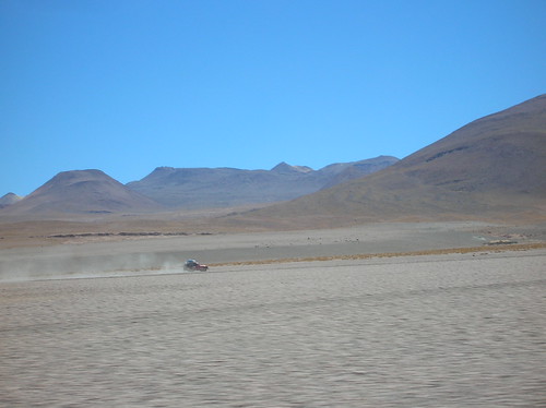 Jeep en mitad del desierto de Bolivia