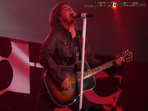 Joey Tempest with his acoustic guitar