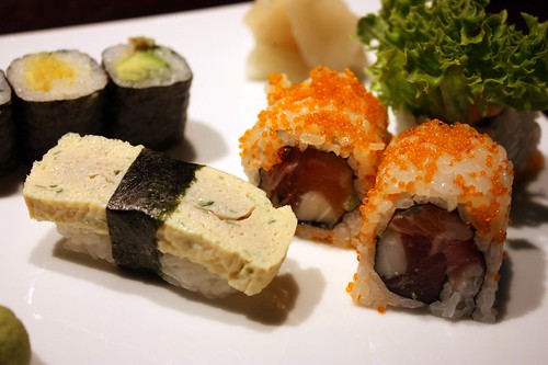 Big sushi set by Tadayoshi Ebina