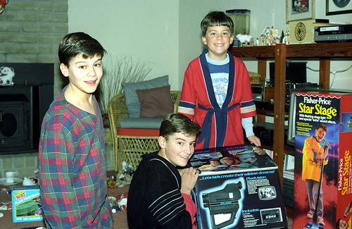 Shellen brothers on Christmas morning 1988
