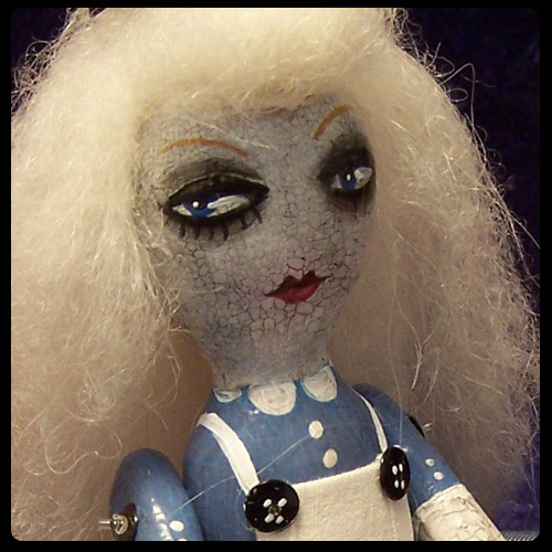 Lory Alice In Wonderland. Alice in Wonderland doll